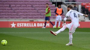Ramos adelanta al Madrid de un penalti que no era (EN) Ramos adelanta al Madrid de un penalti que no era (EN)