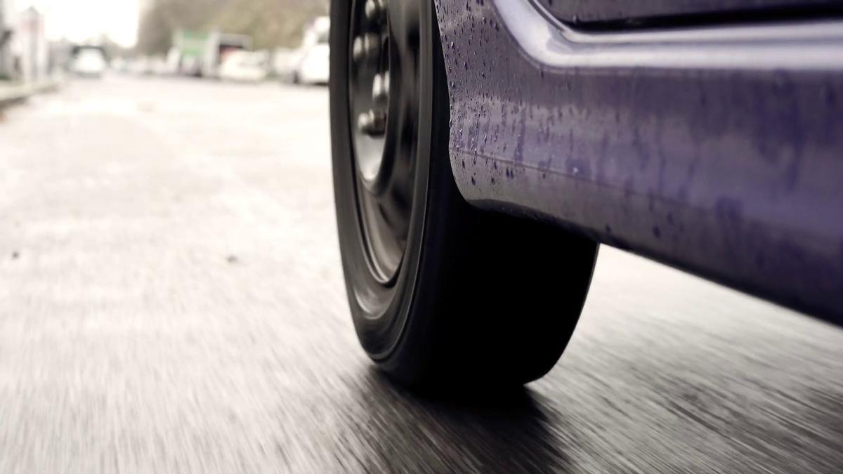 Los neumáticos contaminan casi 2.000 veces más que los tubos de escape
