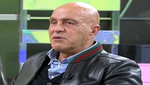Kiko Matamoros reconoce en directo de su mayor secreto Kiko Matamoros reconoce en directo de su mayor secreto
