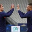 Griezmann y Mbappé, celebrando un gol