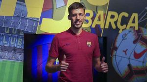 Primera fotografía de Clément Lenglet de azulgrana Primera fotografía de Clément Lenglet de azulgrana