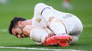 Carvajal se duele de un golpe Carvajal se duele de un golpe