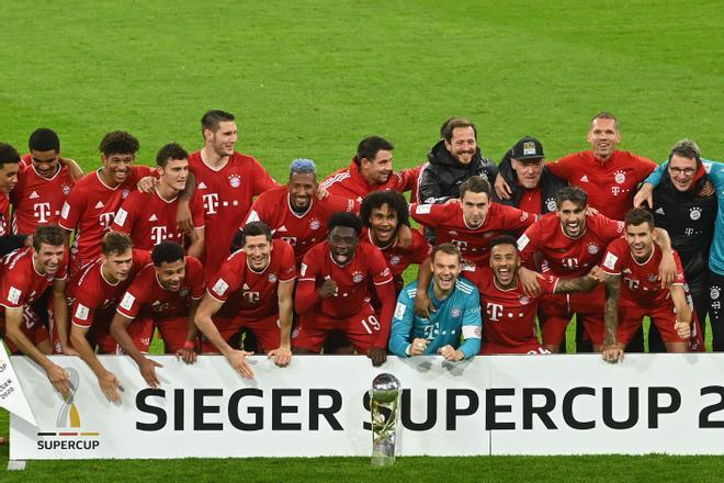 Una semana después, un nuevo título: la Supercopa alemana ante el Borussia Dortmund por 3 a 2 en el Allianz Arena