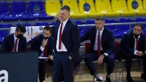 Jasikevicius celebró el triunfo ante el Tenerife Jasikevicius celebró el triunfo ante el Tenerife