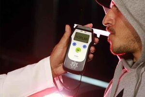 Un alcoholímetro que detectaría si tienes el coronavirus en 2 minutos Un alcoholímetro que detectaría si tienes el coronavirus en 2 minutos
