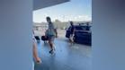 Rafa Nadal llega en muletas al Aeropuerto de El Prat