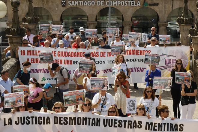 Las víctimas del Alvia exigen «luz, verdad y justicia» nueve años después