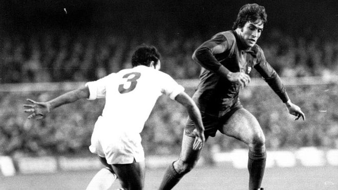 Juan Carlos Heredia, en una imagen de la temporada 1976-77 en el Camp Nou Juan Carlos Heredia, en una imagen de la temporada 1976-77 en el Camp Nou