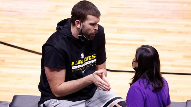 Marc Gasol se pasa más tiempo fuera de la cancha, que dentro Marc Gasol se pasa más tiempo fuera de la cancha, que dentro