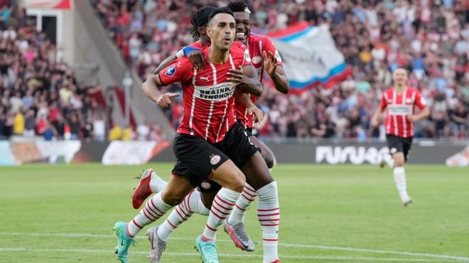 Zahavi fue autor de tres de los cinco goles Zahavi fue autor de tres de los cinco goles