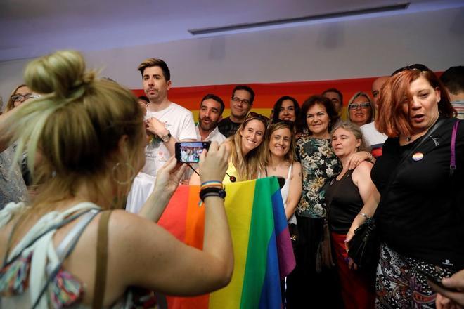 El feminismo y el colectivo LGTBI del PSOE reabren la pugna interna en pleno Orgullo