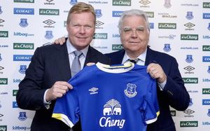 Ronald Koeman, junto al presidente del Everton, Bill Kenwright Ronald Koeman, junto al presidente del Everton, Bill Kenwright