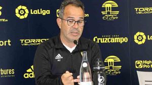Álvaro Cervera, durante una conferencia de prensa Álvaro Cervera, durante una conferencia de prensa