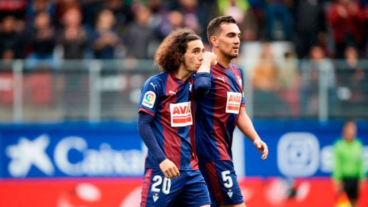 Cucurella dejó un recado al Barça con el primer gol del partido