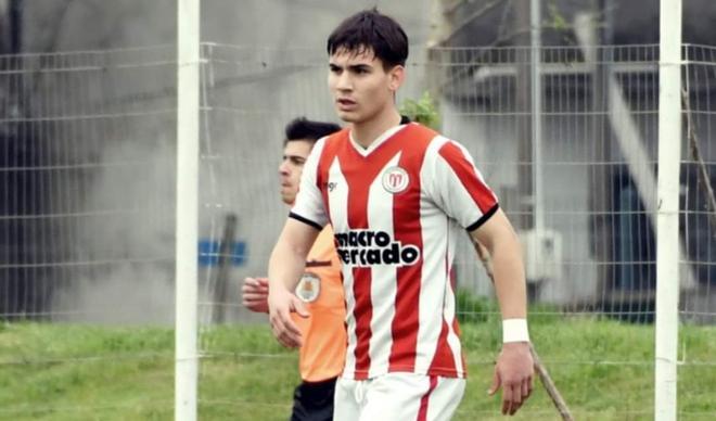 Joaquín Lavega (River Plate Montevideo) - Extremo, 17 años