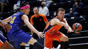Kyle Kuric reapareció en Valencia Kyle Kuric reapareció en Valencia