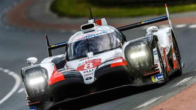 Alonso, en acción en el circuito de La Sarthe Alonso, en acción en el circuito de La Sarthe