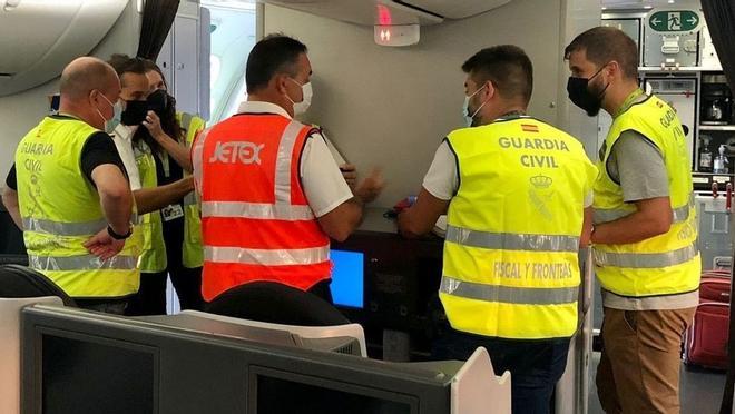 Aviso de bomba en un avión a Galicia: investigan a un hombre por una falsa alarma