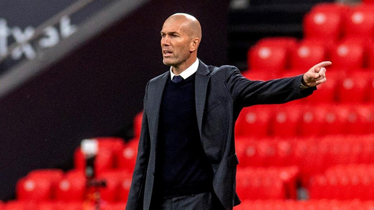 Le Paris Saint-Germain négocie avec Zidane, qui attend le Real Madrid