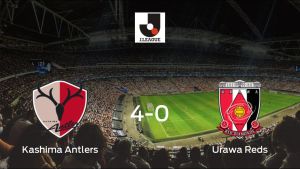 El Kashima Antlers se queda con los tres puntos ante el Urawa Reds (4-0) El Kashima Antlers se queda con los tres puntos ante el Urawa Reds (4-0)
