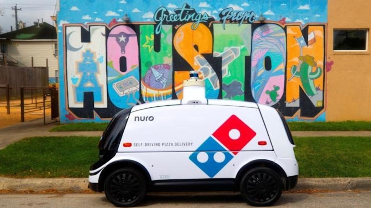 Dominos empezará a hacer entregas de pizza con coches autónomos