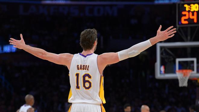 Los Lakers anuncian la retirada del 16 de Pau Gasol