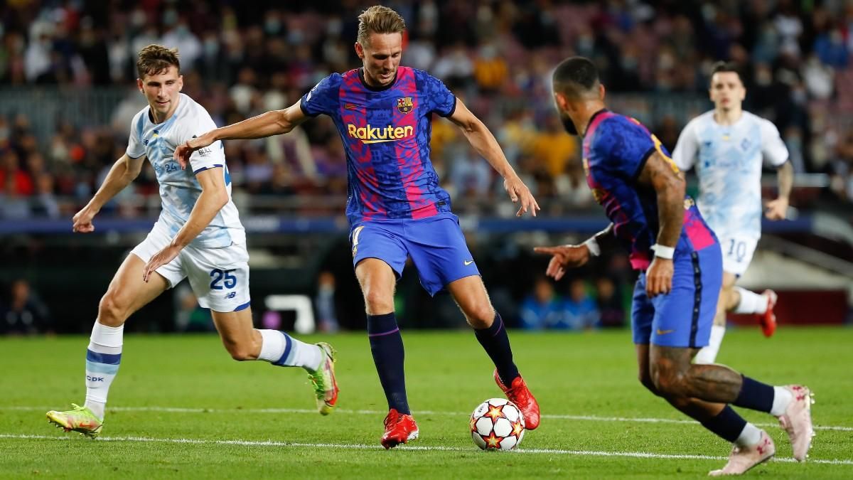 Luuk de Jong y Memphis durante el enfrentamiento ante el Dinamo de Kiev en el Camp Nou Luuk de Jong y Memphis durante el enfrentamiento ante el Dinamo de Kiev en el Camp Nou