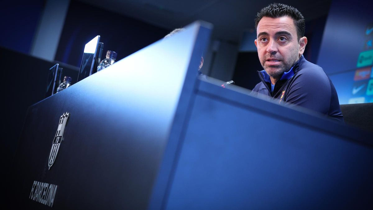 Xavi Hernández, míster azulgrana, en una comparecencia de prensa Xavi Hernández, míster azulgrana, en una comparecencia de prensa