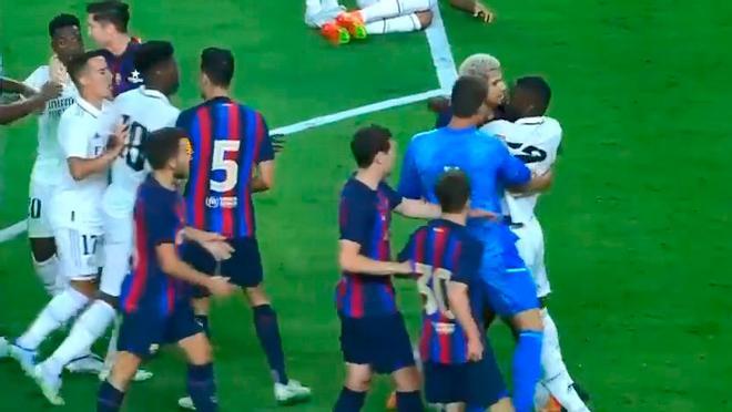 El problema del lateral izquierdo: Jordi Alba ha tumbado a ocho carrileros