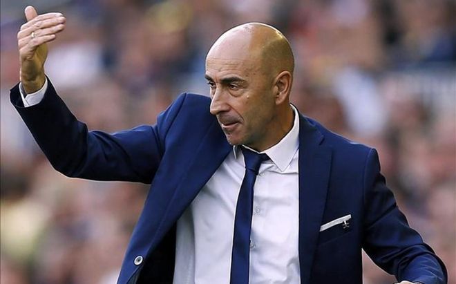 Ayestarán, en su último partido como entrenador valencianista Ayestarán, en su último partido como entrenador valencianista