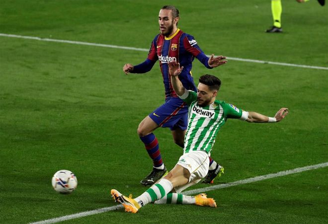 Álex Moreno, centrado en el Real Betis Álex Moreno, centrado en el Real Betis