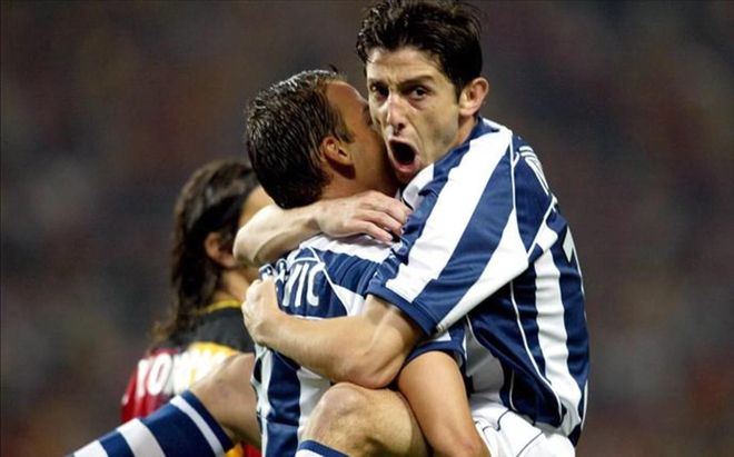 Nihat y Kovacevic celebrando un gol de la Real en 2003 Nihat y Kovacevic celebrando un gol de la Real en 2003