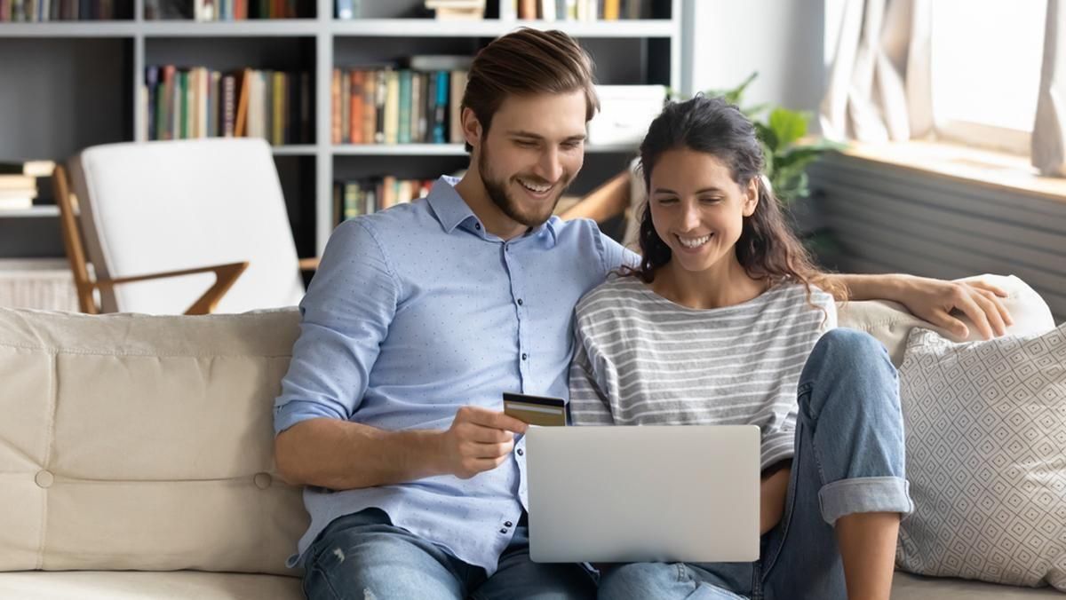 Los empresas crearon el Cyber Monday con el fin de impulsar el comercio electrónico.. Los empresas crearon el Cyber Monday con el fin de impulsar el comercio electrónico..