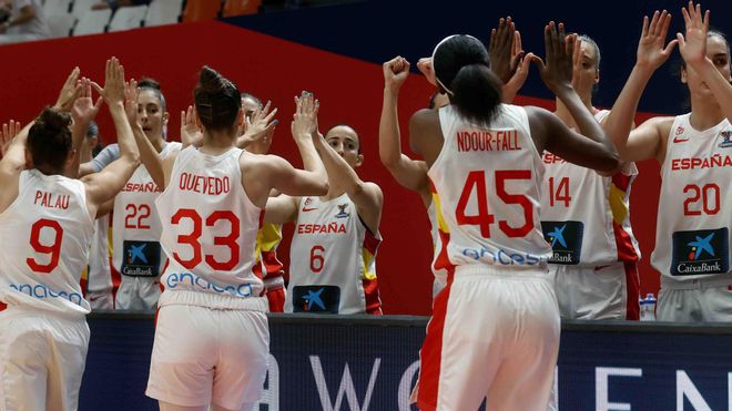 Las jugadoras españolas, tras derrotar a Montenegro en octavos Las jugadoras españolas, tras derrotar a Montenegro en octavos