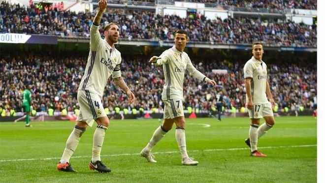El Real Madrid se mantiene líder en la Liga Santander El Real Madrid se mantiene líder en la Liga Santander