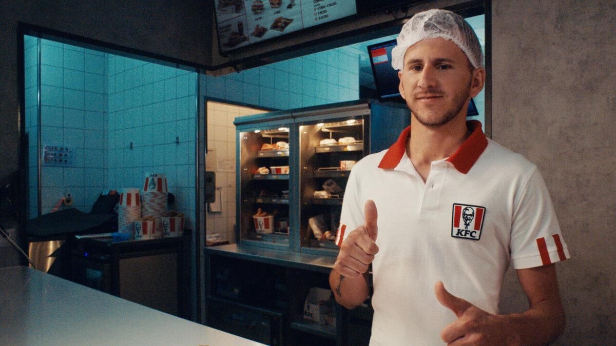 Messi vuelve a ser la estrella de un anuncio de KFC... a su manera Messi vuelve a ser la estrella de un anuncio de KFC... a su manera