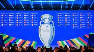El sorteo de la fase de grupos de la Eurocopa celebrado en Alemania