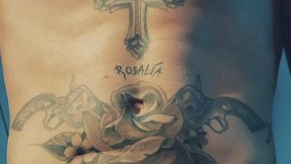 El nuevo tatuaje de Rauw Alejandro que no te hubieras imaginado