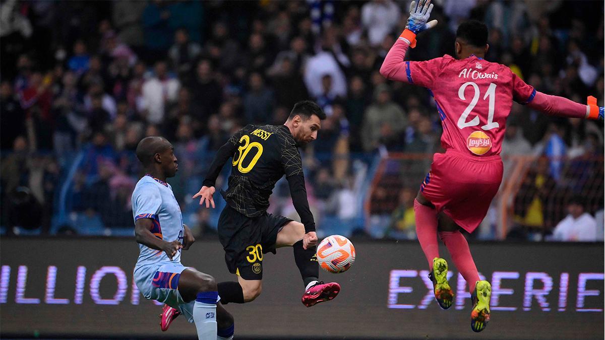 Messi le marca a Cristiano