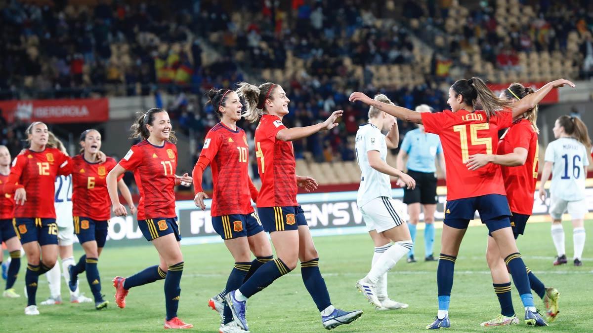 España celebrando uno de los goles de la fase de clasificaciones