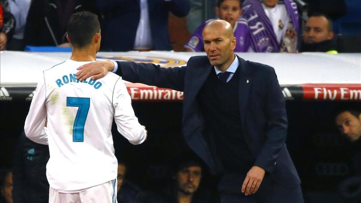 Zidane tiene tiempo de sobras para mimar a Cristiano Ronaldo para que no se resfríe