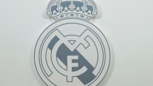 El escudo del Real Madrid, en Valdebebas