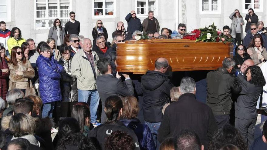 Asesinato Machista Bayona |  «Papá mató a mamá».  la désoladora frase del hijo mayor de la mujer asesinada en Baiona