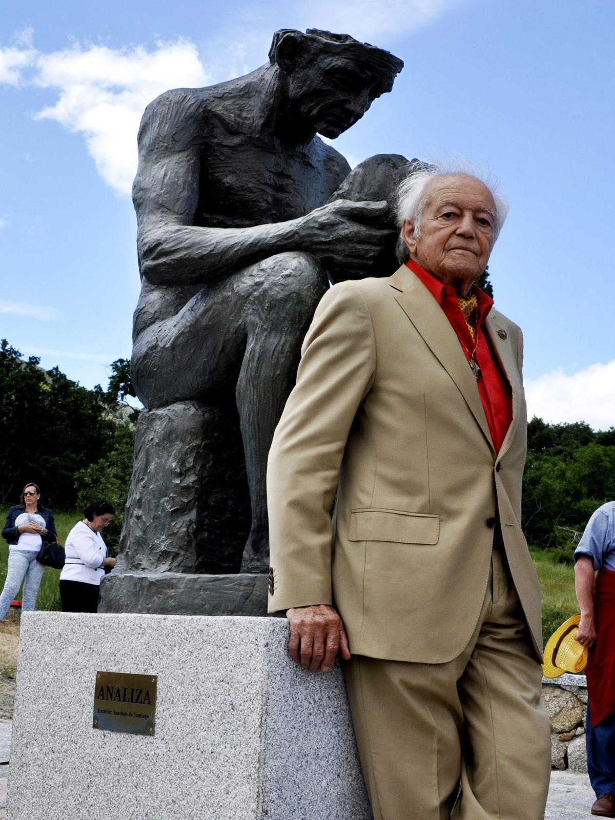 Fallece el escultor abulense Santiago de Santiago a los 97 años