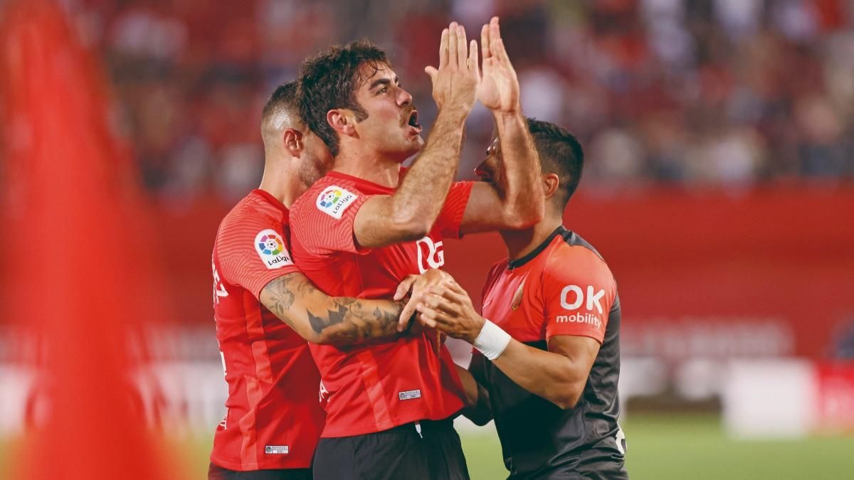 Abdón Prats, celebrando un gol con el Mallorca Abdón Prats, celebrando un gol con el Mallorca