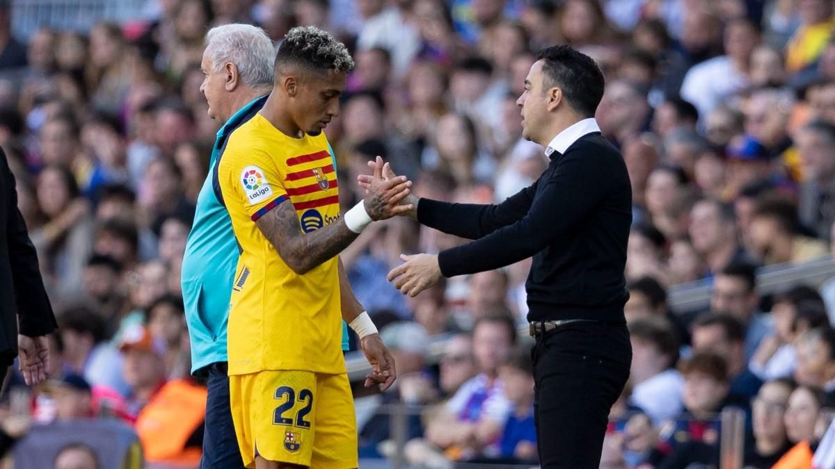 النصر السعودي مهتم بالتعاقد مع رافينيا لاعب برشلونة