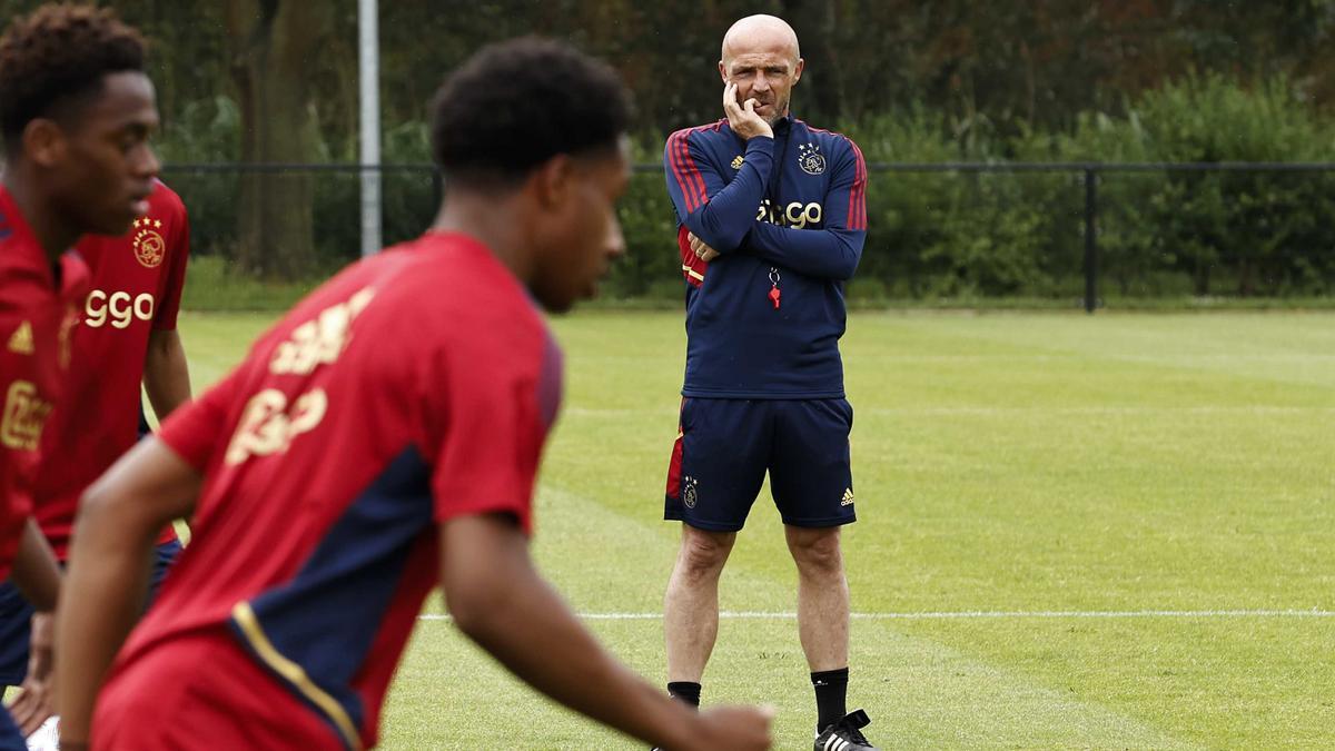 Fútbol Internacional |  La peor racha del Ajax en una década