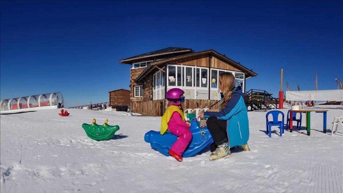 5 consejos para esquiar con niños por primera vez