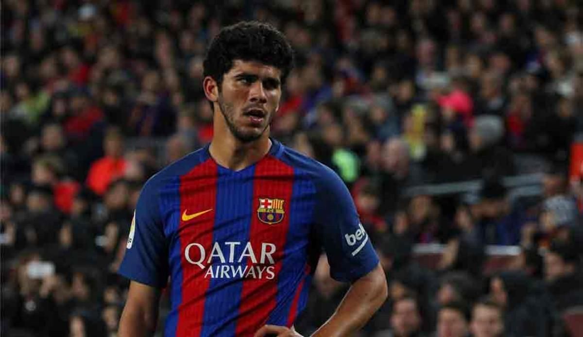 Carles Aleñà ha renovado por el Barça Carles Aleñà ha renovado por el Barça