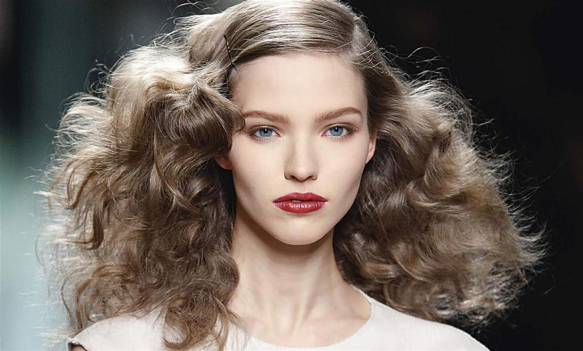 Método curly: La mejor forma para controlar tu cabello encrespado